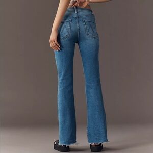 MOTHER Weekender Fray Jeans in Meet Cute 31